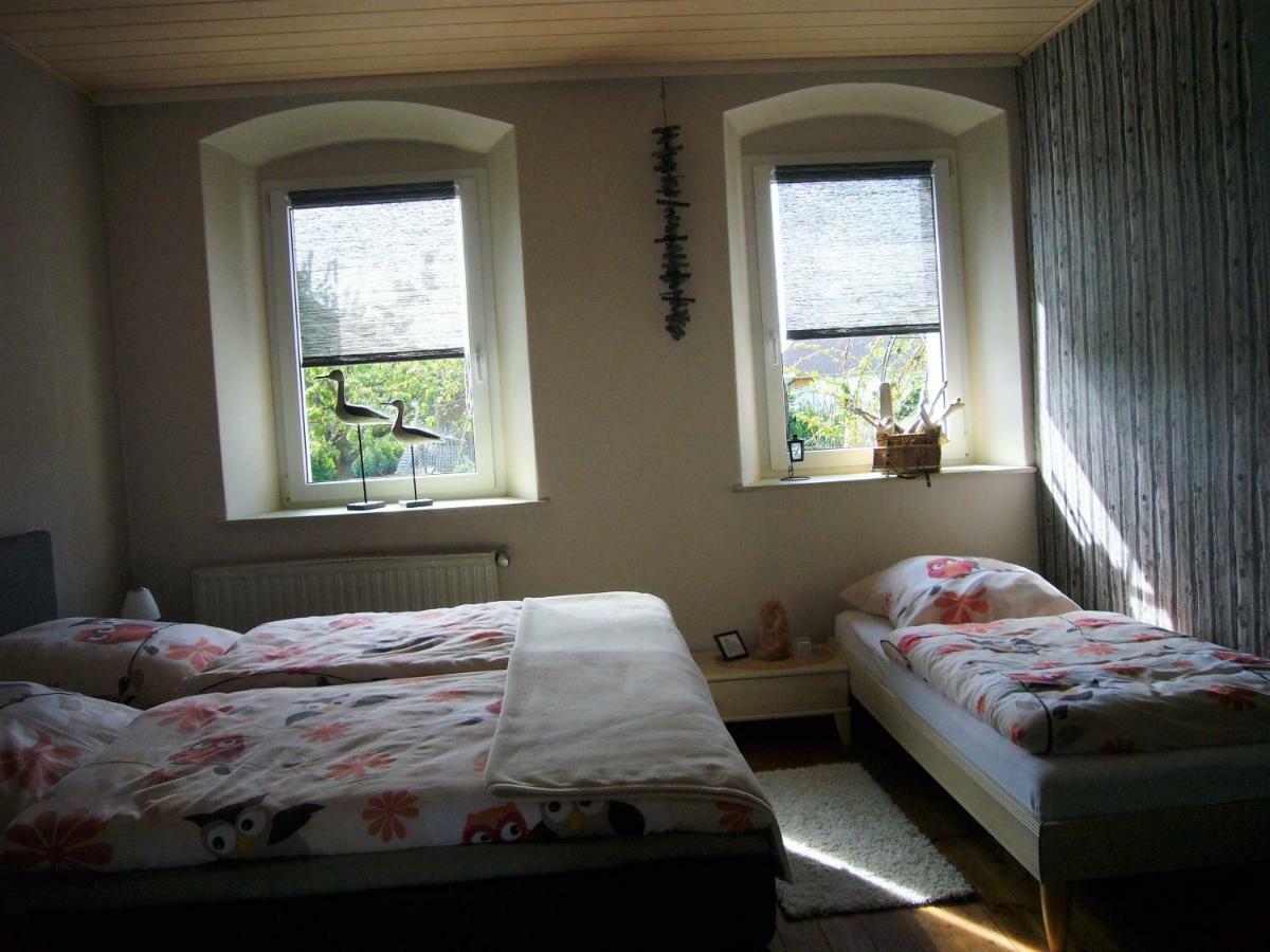 Ferienwohnung Im Alten Schulhaus - Keine Monteure Plech Exterior foto